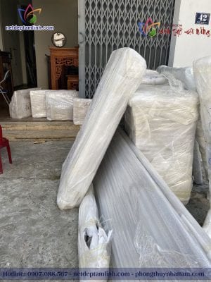 Hang Hoa Boc Ky Cang 1