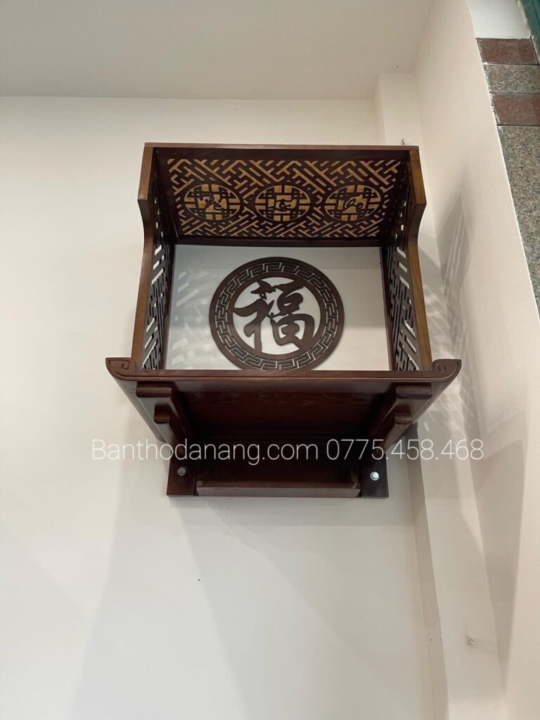 Trang thờ treo tường có vách mẫu TTT 0106