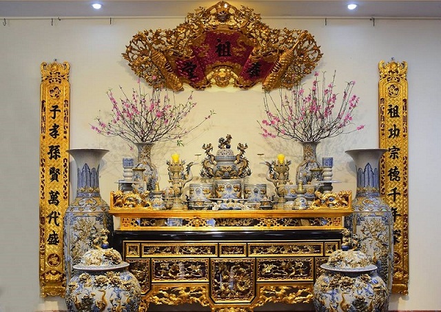 Chọn hướng đặt bàn thờ hợp phong thủy theo 12 con giáp chuẩn nhất 2023